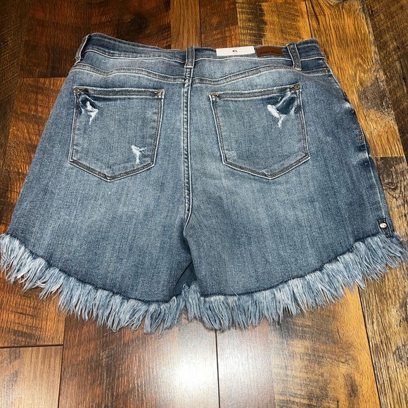 Judy Blue XL shorts - Picture 3 of 4